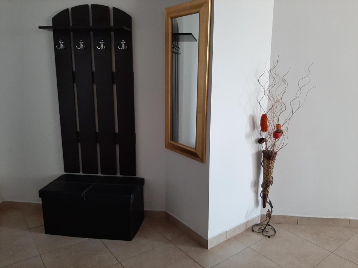 Summerland Place 3 Apartment Mamaia