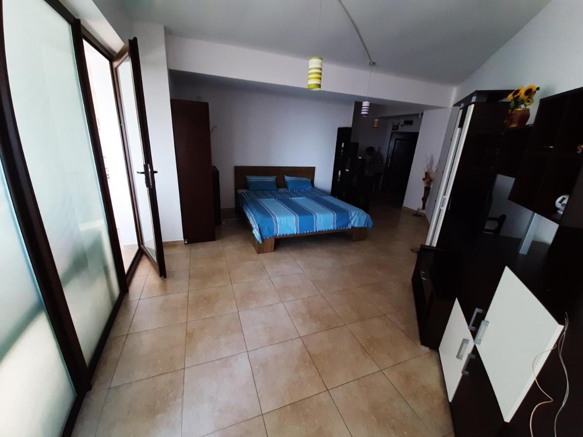 Summerland Place 3 Apartment Mamaia
